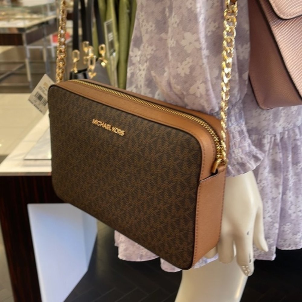 Michael Kors Large Jet Set Item East West Crossbody Brown - Picture 15 of 16